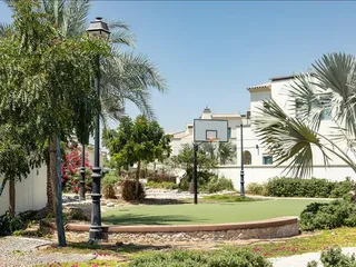 Mushrif Village в Mirdif