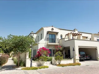 Mushrif Village в Mirdif