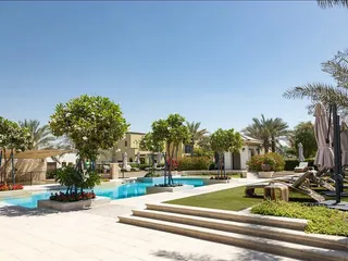 Mushrif Village в Mirdif