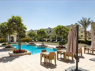 Mushrif Village в Mirdif