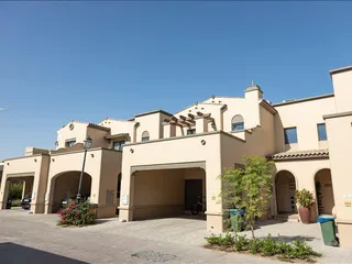 Mushrif Village в Mirdif