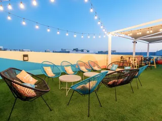 Izzzi Life в Jumeirah Village