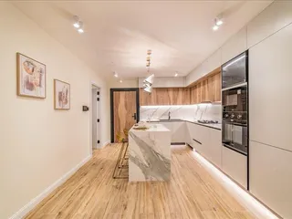 Lucky Royale Residence в Jumeirah Village Circle (JVC)