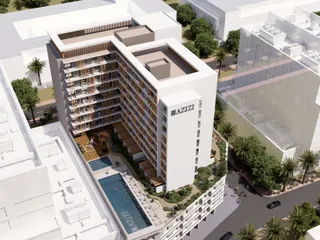 Azizi Lina в Dubai