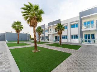 Dezire South в Dubai Industrial City