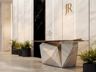 John Richmond District в Discovery Gardens