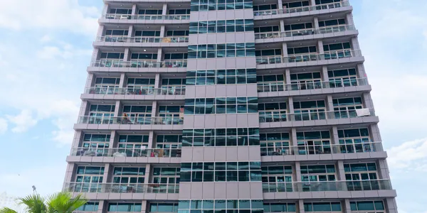 UniEstate Sports Tower в Dubai Sports City