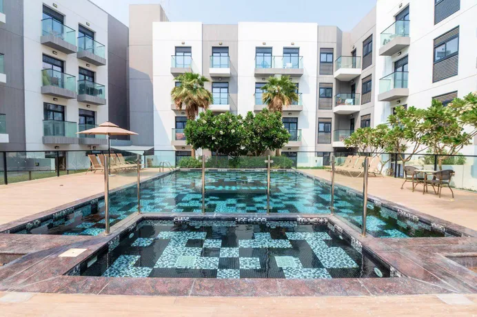 Izzzi Life в Jumeirah Village