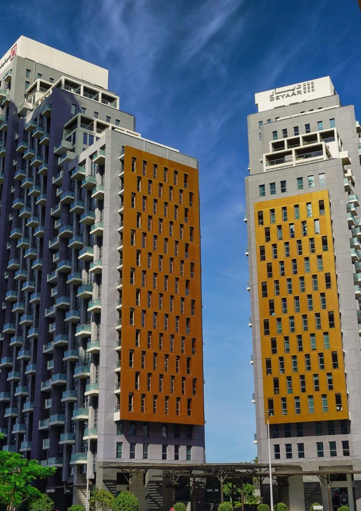 Новая резиденция Millennium Atria с отелем и торговым центром рядом с каналом и Даунтаун Дубай, Business Bay, Дубай, ОАЭ Новая резиденция Millennium Atria с отелем и торговым центром рядом с каналом и Даунтаун Дубай, Business Bay, Дубай, ОАЭ