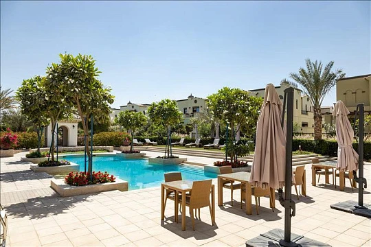 Закрытая резиденция Mushrif Village с бассейнами, садами и клубом, Mirdif, Дубай, ОАЭ
